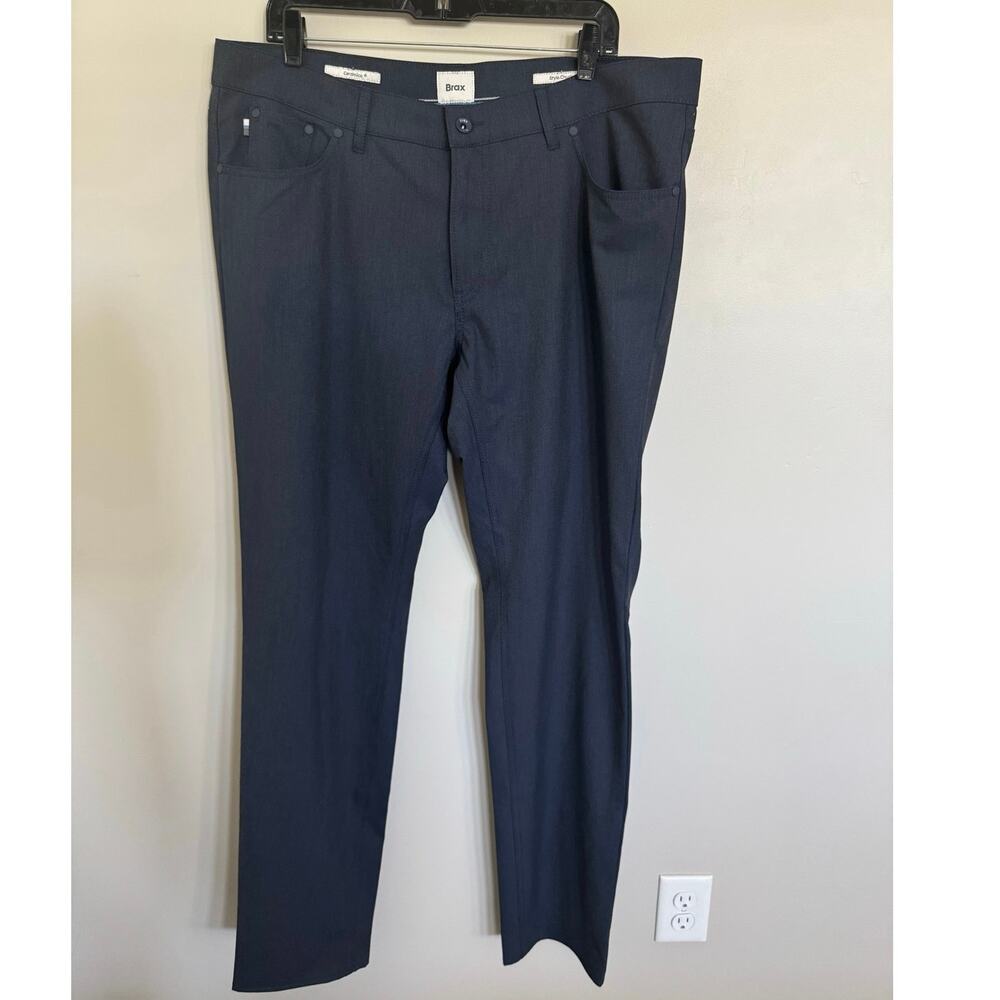 NWOT Men’s Brax Chuck Modern Fit Five-Pocket
Pants in Perma Blue SZ 38/34
